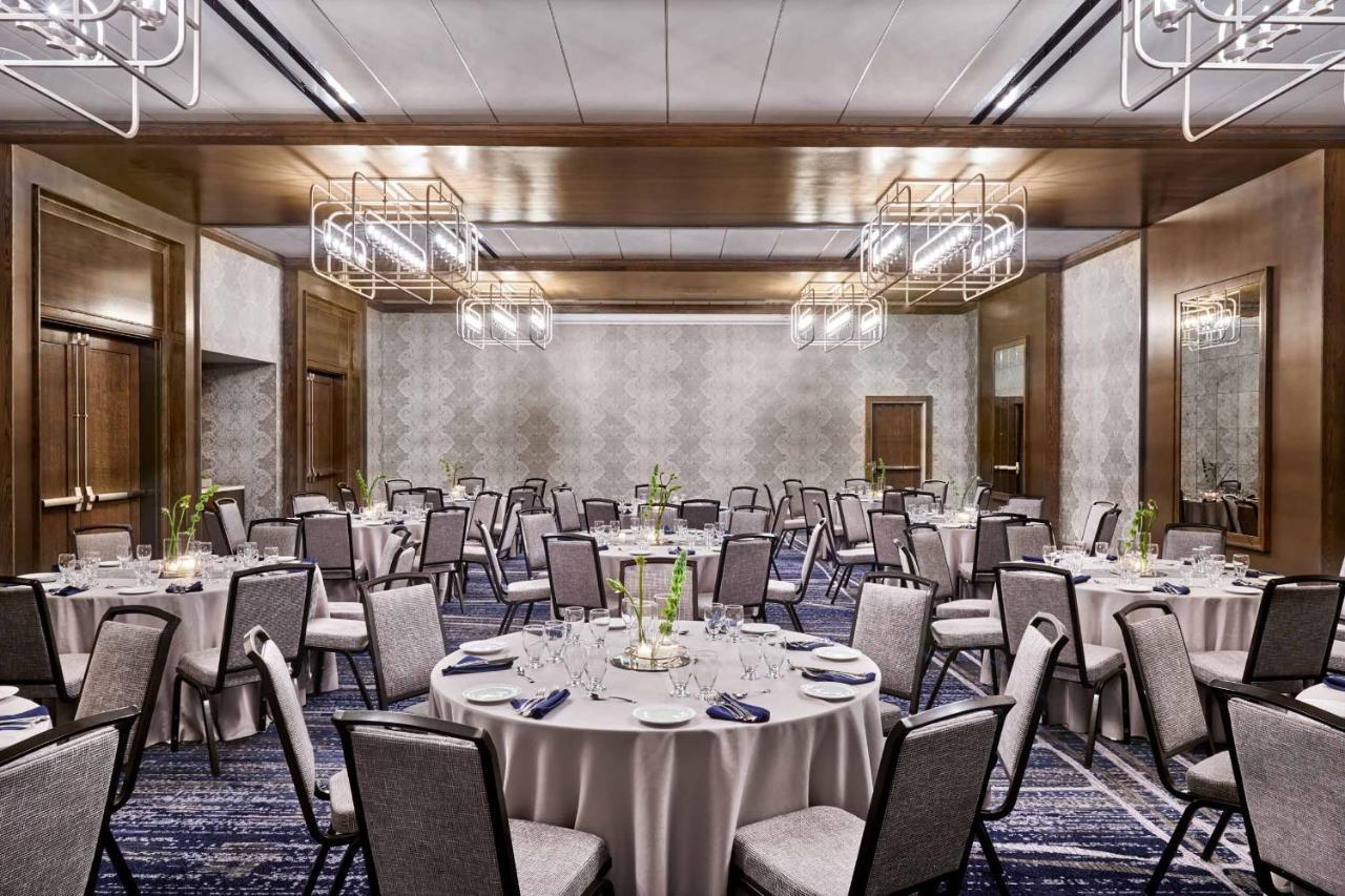 The Bristol Hotel 외부 사진