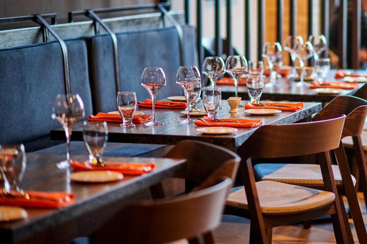 The Bristol Hotel 외부 사진
