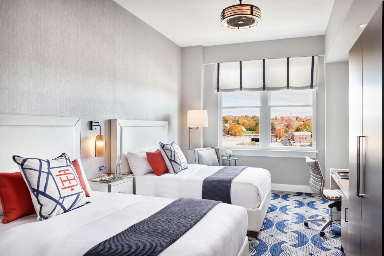 The Bristol Hotel 외부 사진