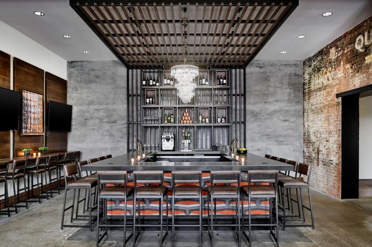 The Bristol Hotel 외부 사진