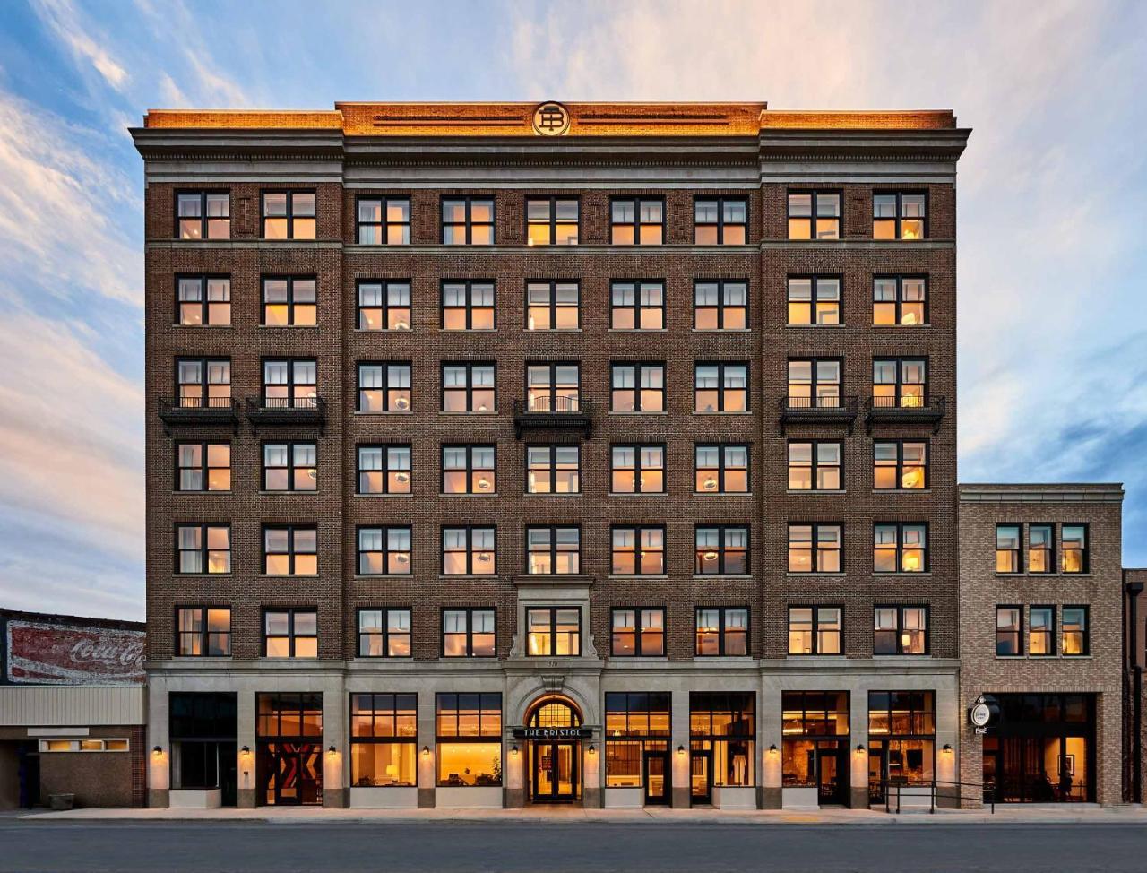 The Bristol Hotel 외부 사진