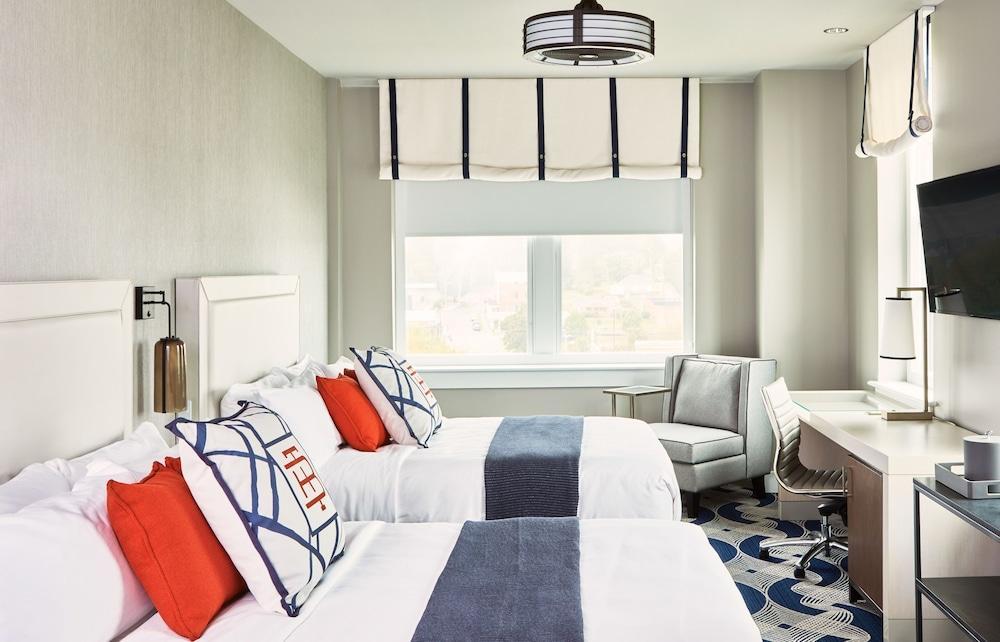 The Bristol Hotel 외부 사진