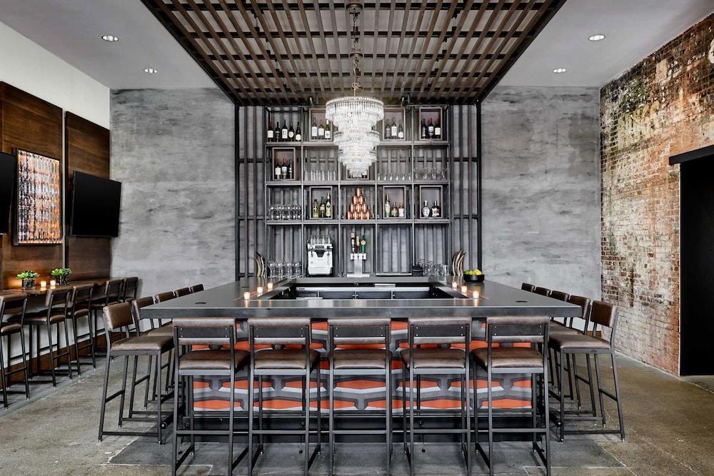 The Bristol Hotel 외부 사진