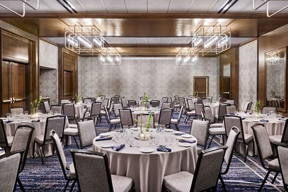 The Bristol Hotel 외부 사진